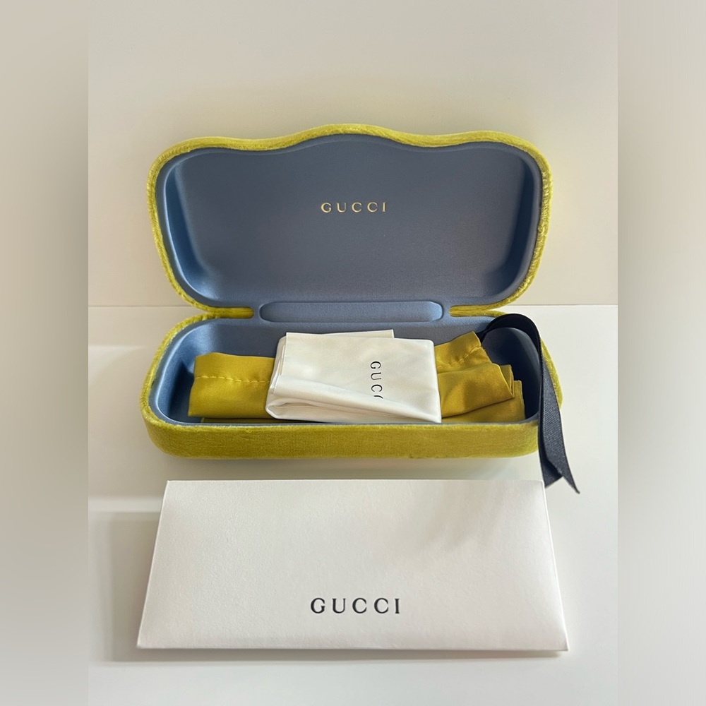 Gucci glasses/sunglasses case